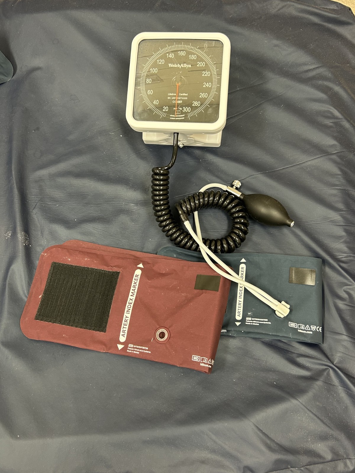 Welch Allyn 767 Wall Aneroid Sphyg System  Flexiport Adult and Large Adult Cuffs
