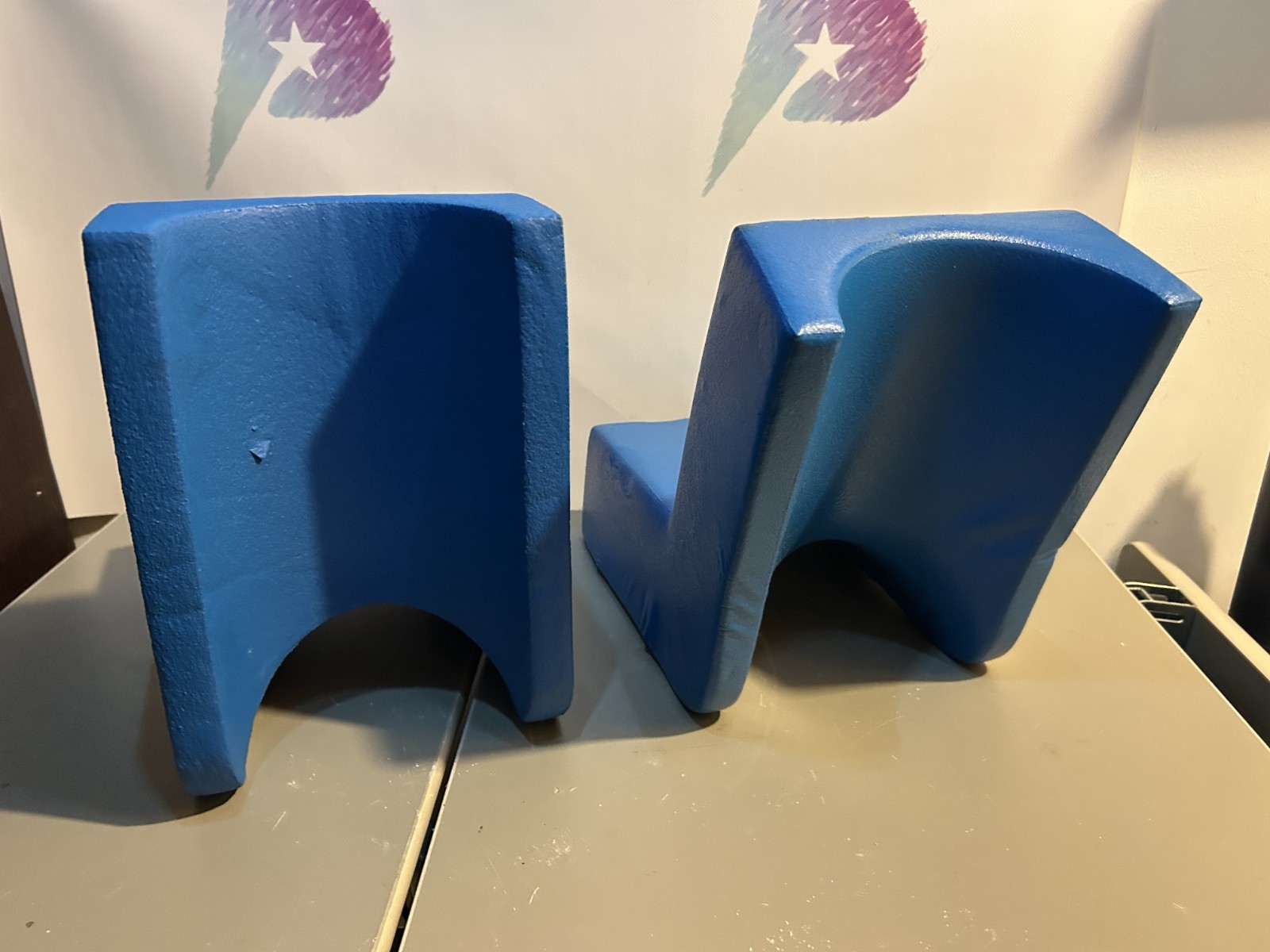AliMed Vinyl-Coated Well-Leg Holder Set of 2 - Small rips in vinyl